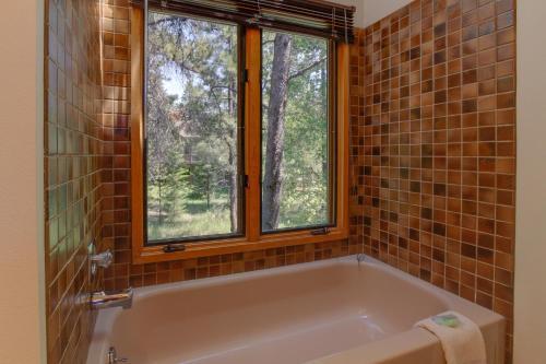 Golden Eagle Lane 17 | Discover Sunriver