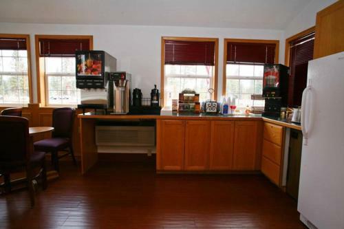 Posada Sisters Inn And Suites