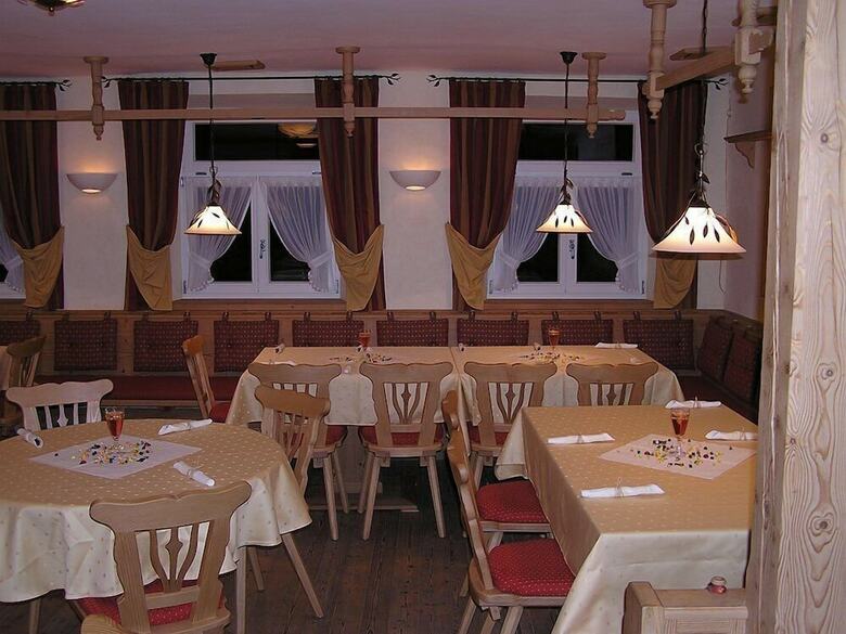 Hostal Gasthof Adler