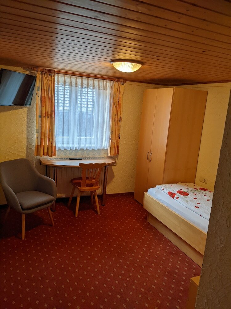 Hostal Gasthof Adler