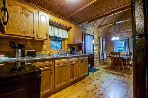 Pioneer - Hocking Hills Cabin