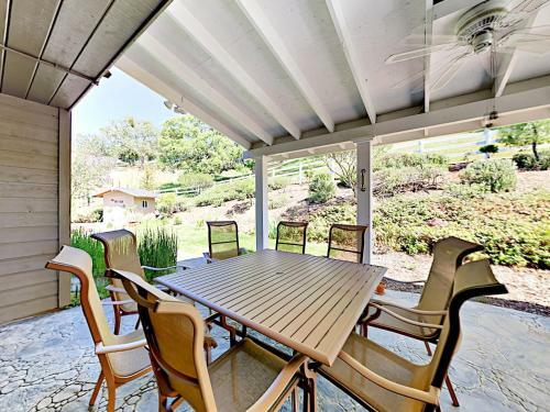 8371 Los Osos Road Home