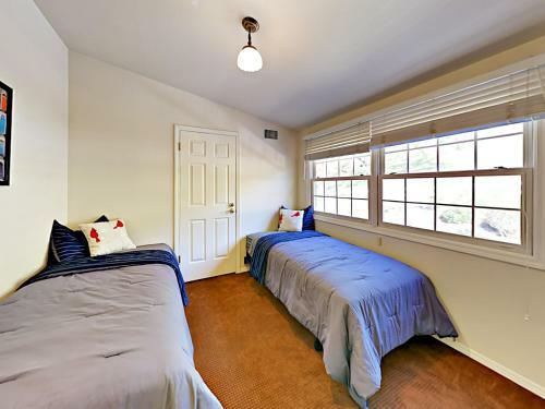 8371 Los Osos Road Home