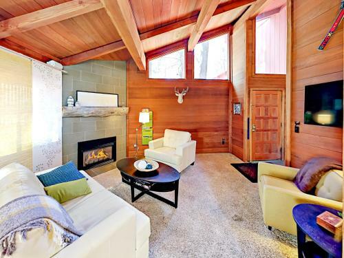 2260 Arizona Avenue Home