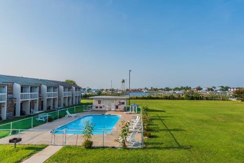Somers Cove Motel