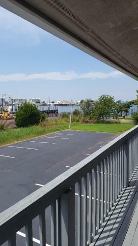 Somers Cove Motel