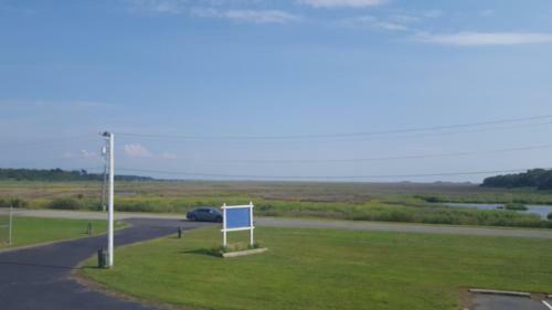 Somers Cove Motel