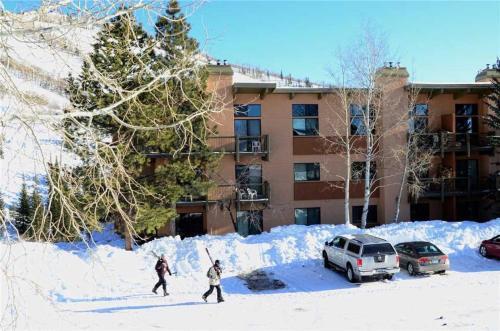 Storm Meadows Club B Condominiums - Cb319