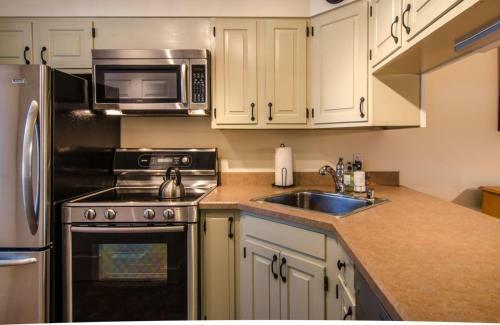 Saltbox By Carefree Quechee Vacations