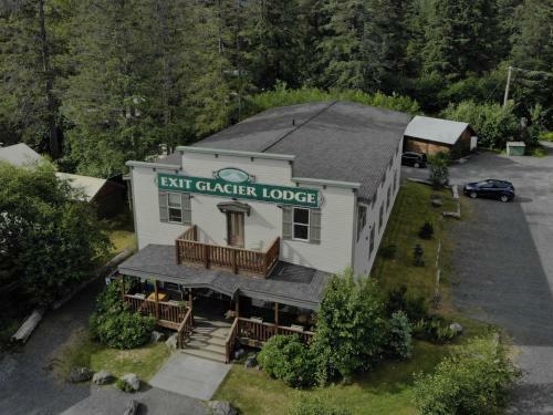 Exit Glacier Lodge