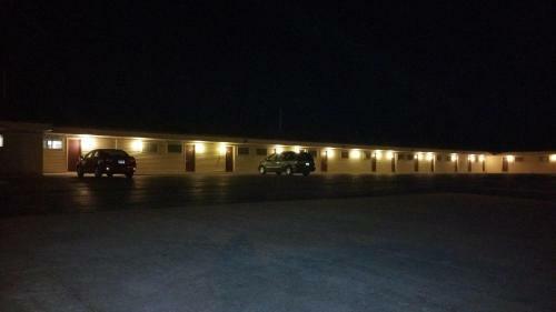 Hotel Amerivu Inn - New Hampton