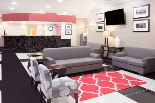 Hotel Ramada Plaza By Wyndham Chicago North Shore