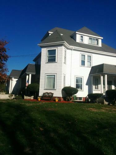 Ch�teau Sur Mer Bed & Breakfast