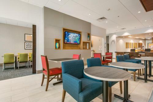 Hotel Holiday Inn Express & Suites - Carrollton West