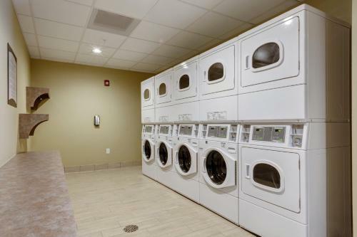 Hotel Staybridge Suites St. Louis-westport