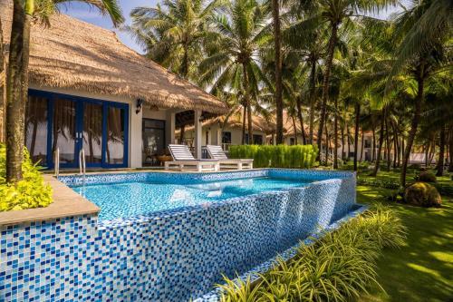 Hotel L'azure Resort And Spa