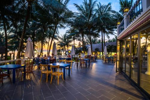 Hotel L'azure Resort And Spa