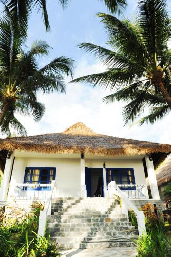 Hotel L'azure Resort And Spa