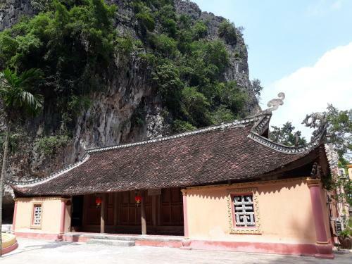 Vietnamese Ancient Village- Lang Viet Co Hotel
