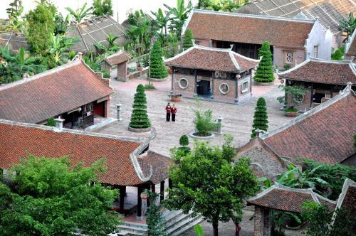 Vietnamese Ancient Village- Lang Viet Co Hotel