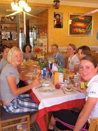 Hotel Albergo Motel Dosd�