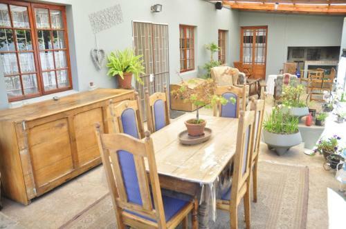 Hostal Huisie Ommie Hoek