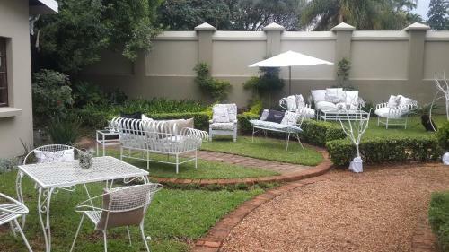 Hostal Sanloo Manor
