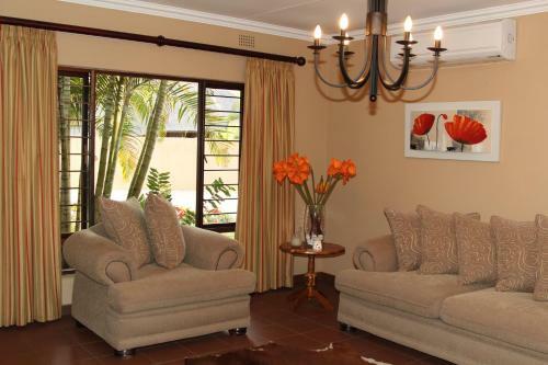 Hostal Micasa Sucasa Guesthouse