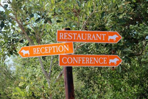 Nahakwe Lodge