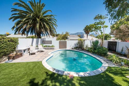 Constantiaberg Holiday Homes