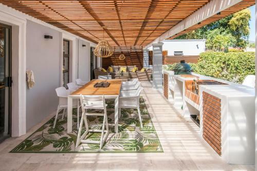 Constantiaberg Holiday Homes
