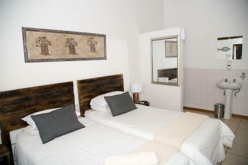 Hostal El Shadai Guest House