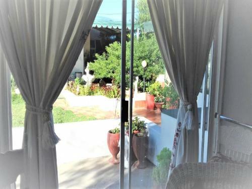 Hostal Jasmine Cottage