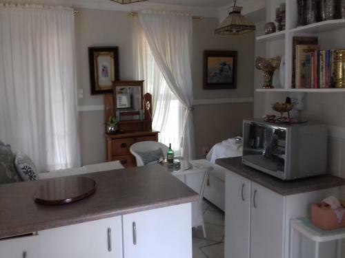 Hostal Jasmine Cottage