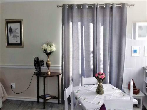Hostal Jasmine Cottage