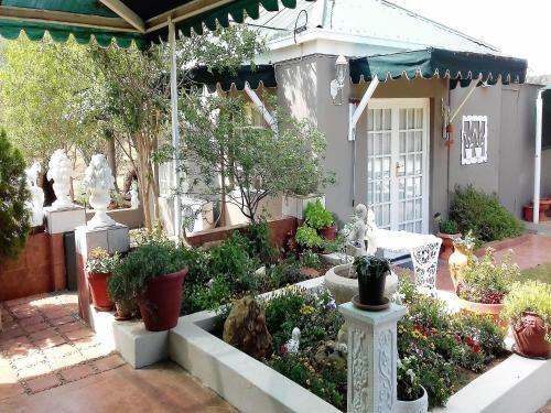 Hostal Jasmine Cottage