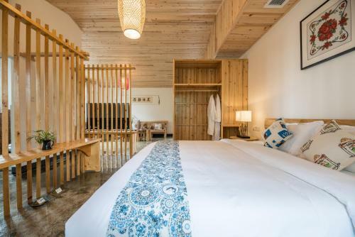 Hostal Floral Hotel � Homy Home Dujiangyan