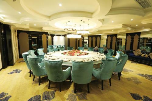 Ulanhot Mengjia Grand Hotel