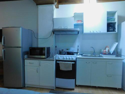 Hostal Modern Studio Loft Apt King Bed 10 Min Frm Airport