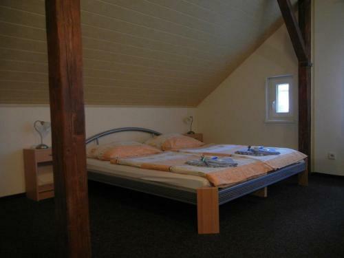 Hostal Guest House Pod Lesem Merkl�n