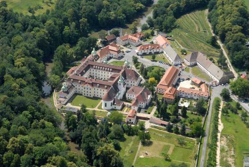 Hotel G�steh�user St. Marienthal