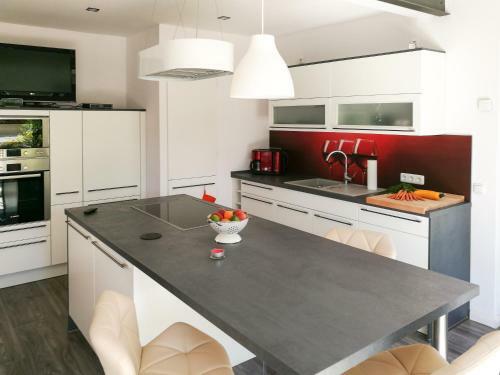Ferienhaus G�rmer Mit Wasserbett