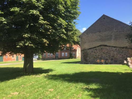 Spacious Apartment With Garden In Lubberstorf Germany