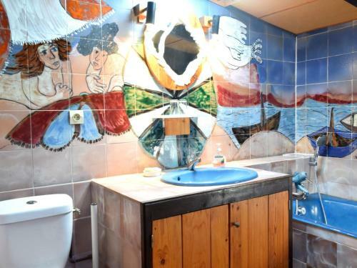 Spacious Holiday Home With Swimming Pool In Accons
