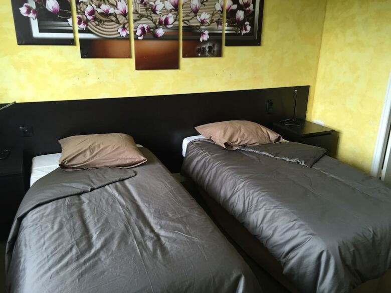 Hotel La Cl� Des Champs
