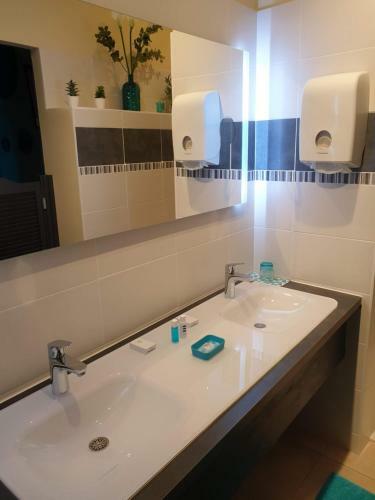 Bed & Breakfast Chambre D�h�tes L�onie & Restaurant