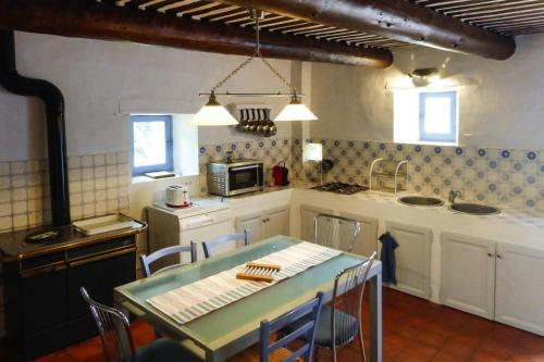 Holiday Home Lagarde-d'apt - Prv01042-f