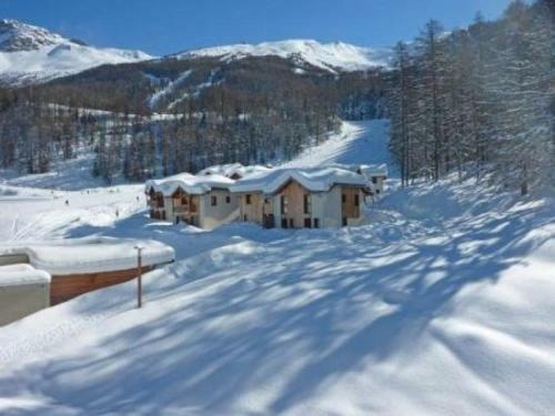 Apartment La Combe D Or