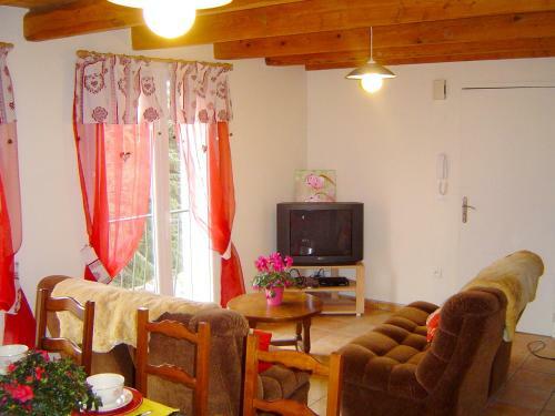 Apartment Route Des Infruits