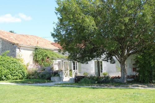 La Petite Ferme, Manoir de Longeveau